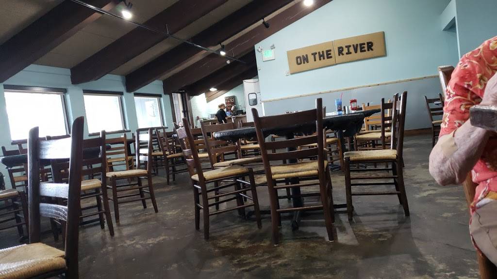 Lolas on the River | restaurant | 1504 Rainbow Dr B, Gadsden, AL 35901, USA | 2564674109 OR +1 256-467-4109