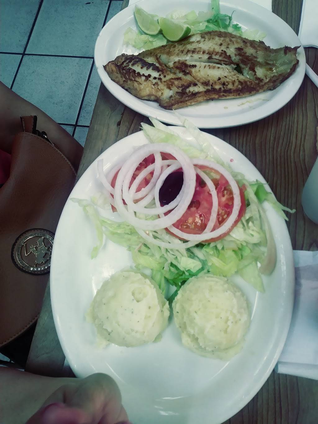 El Metro Restaurant | restaurant | 5355 NW 72nd Ave, Miami, FL 33166, USA | 3058882830 OR +1 305-888-2830