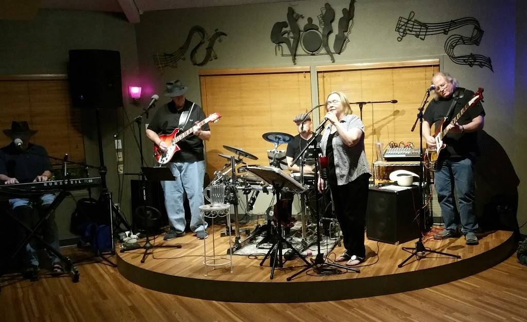 Sunset Bistro At the Lakes | restaurant | 19260 N Westbrook Pkwy, Peoria, AZ 85382, USA | 6235661132 OR +1 623-566-1132