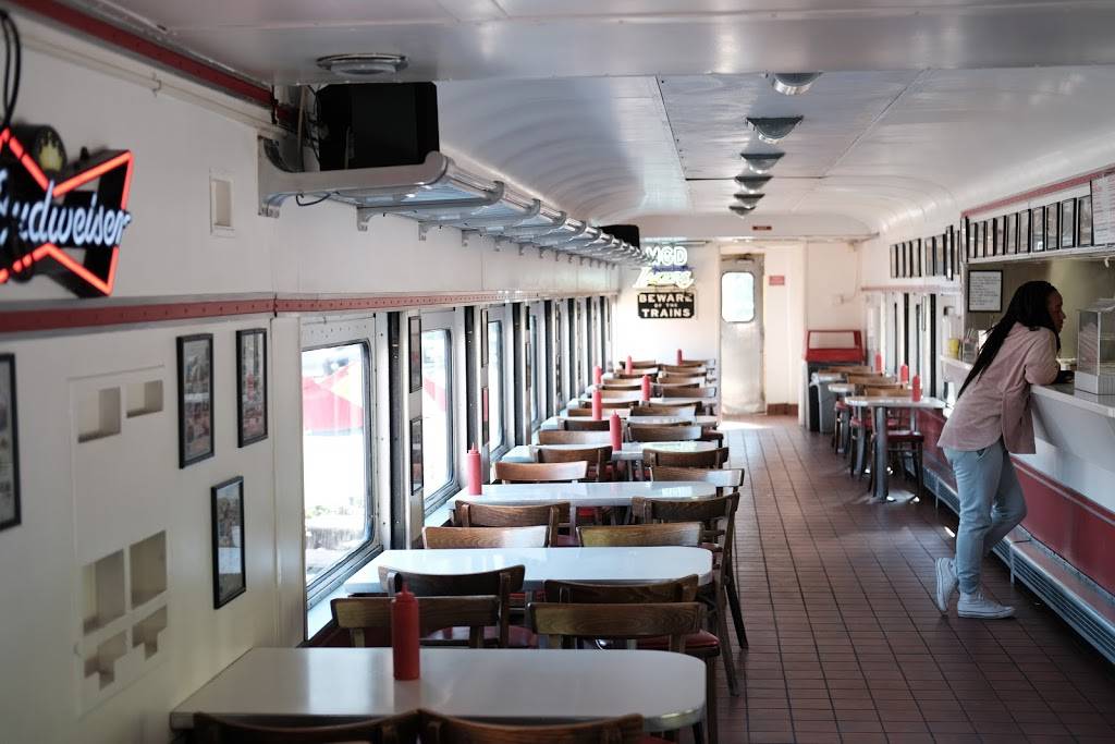 Carneys Restaurant | restaurant | 8351 Sunset Blvd, Los Angeles, CA 90069, USA | 3236548300 OR +1 323-654-8300