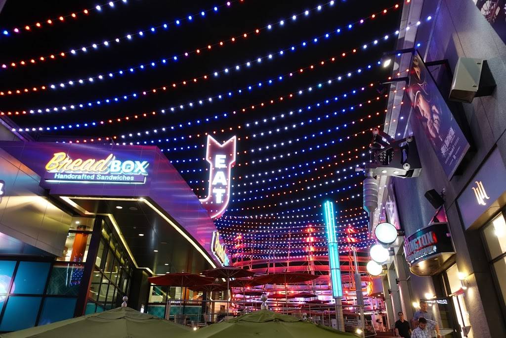 Bread Box Handcrafted Sandwiches™ | restaurant | 6000 Universal Blvd, Orlando, FL 32819, USA | 4072243663 OR +1 407-224-3663