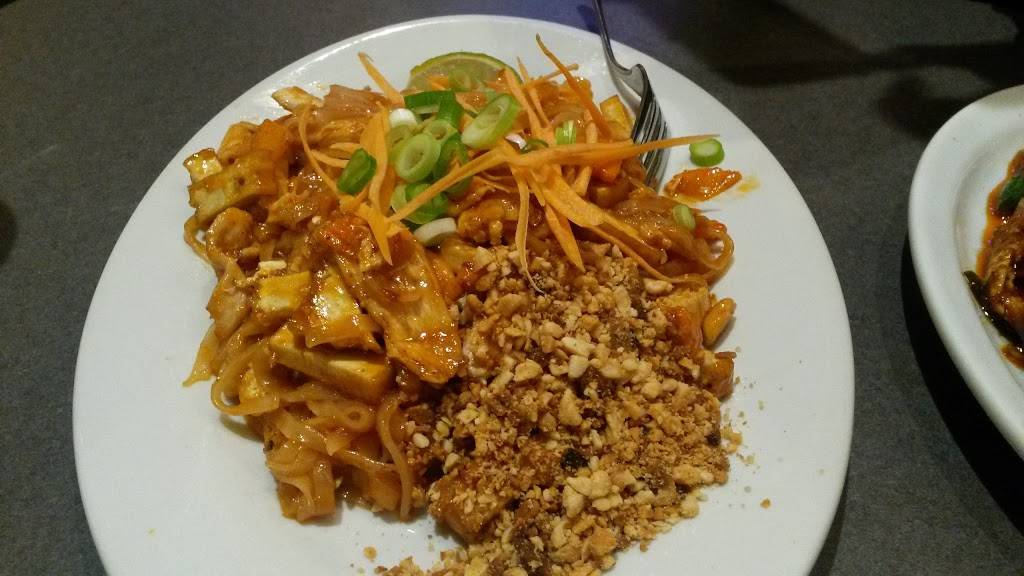 Golden Joy Restaurant | restaurant | 900 Albion Rd unit 18, Etobicoke, ON M9V 1A5, Canada | 4167428838 OR +1 416-742-8838