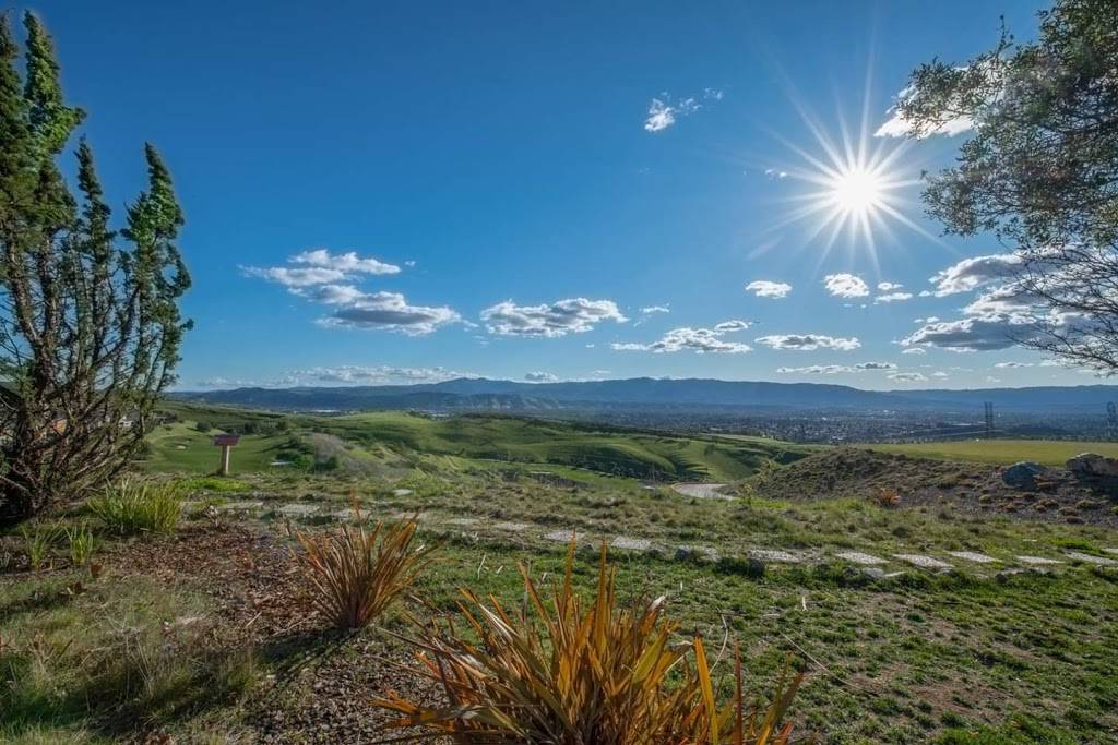 The Ranch Restaurant | restaurant | 4601 Hill Top View Ln, San Jose, CA 95138, USA | 4082700557 OR +1 408-270-0557