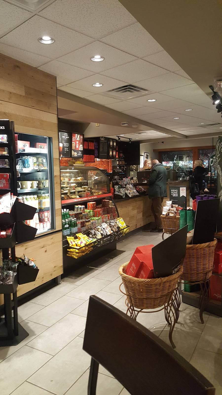 Starbucks | cafe | 68A Central St, Wellesley, MA 02482, USA | 7812375282 OR +1 781-237-5282