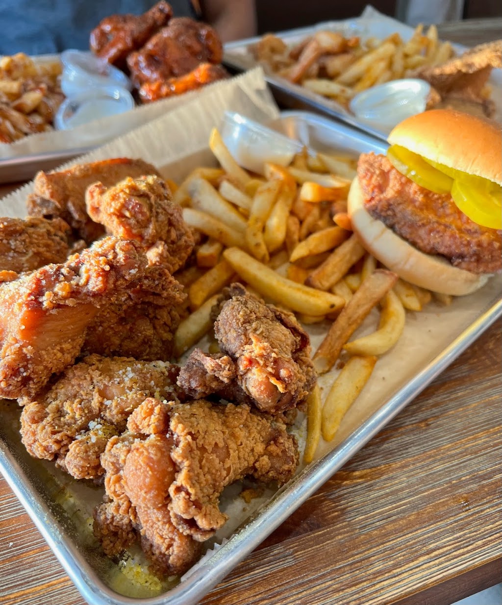 KOK Wings & Things | restaurant | 1509 Government St Building D, Baton Rouge, LA 70802, USA | 2259108587 OR +1 225-910-8587