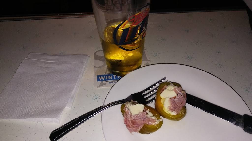 Center Bar & Pizzeria | restaurant | 46 Marion St, Port Reading, NJ 07064, USA | 7329692390 OR +1 732-969-2390