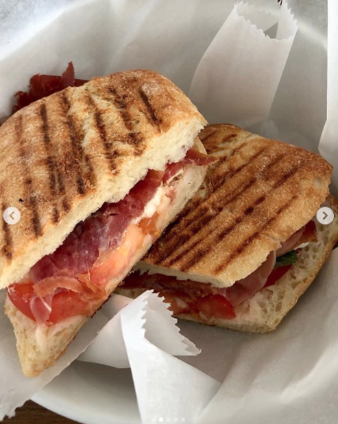 Dolce Italian Café | cafe | 98 Elm St, New Canaan, CT 06840, USA | 2035941424 OR +1 203-594-1424