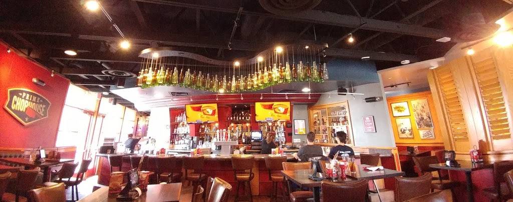 Red Robin Gourmet Burgers and Brews | restaurant | 21045 Dulles Town Cir, Sterling, VA 20166, USA | 7034210038 OR +1 703-421-0038