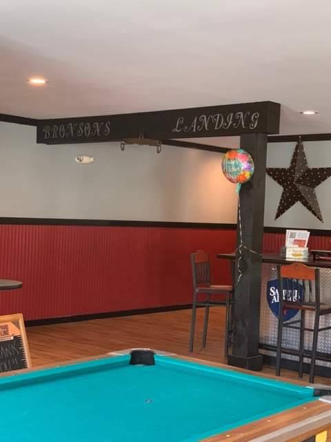 Bronsons Landing | restaurant | 366 Lake St, St Albans City, VT 05478, USA | 8025824524 OR +1 802-582-4524