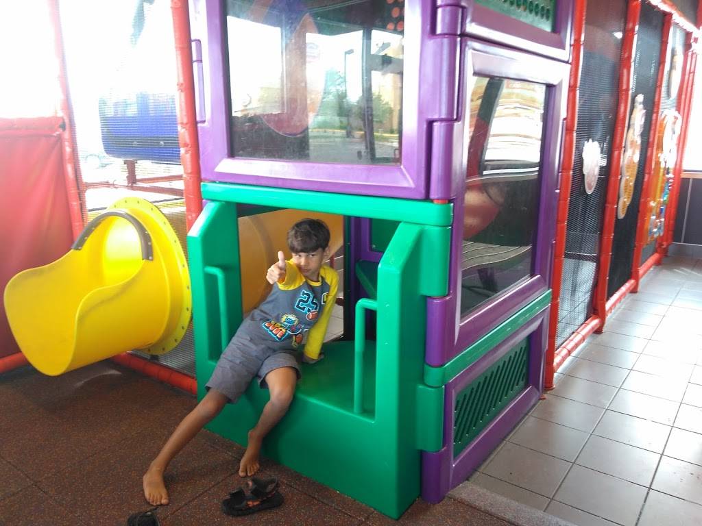 Burger King | restaurant | 4230 N 27th St, Lincoln, NE 68521, USA | 4024779979 OR +1 402-477-9979