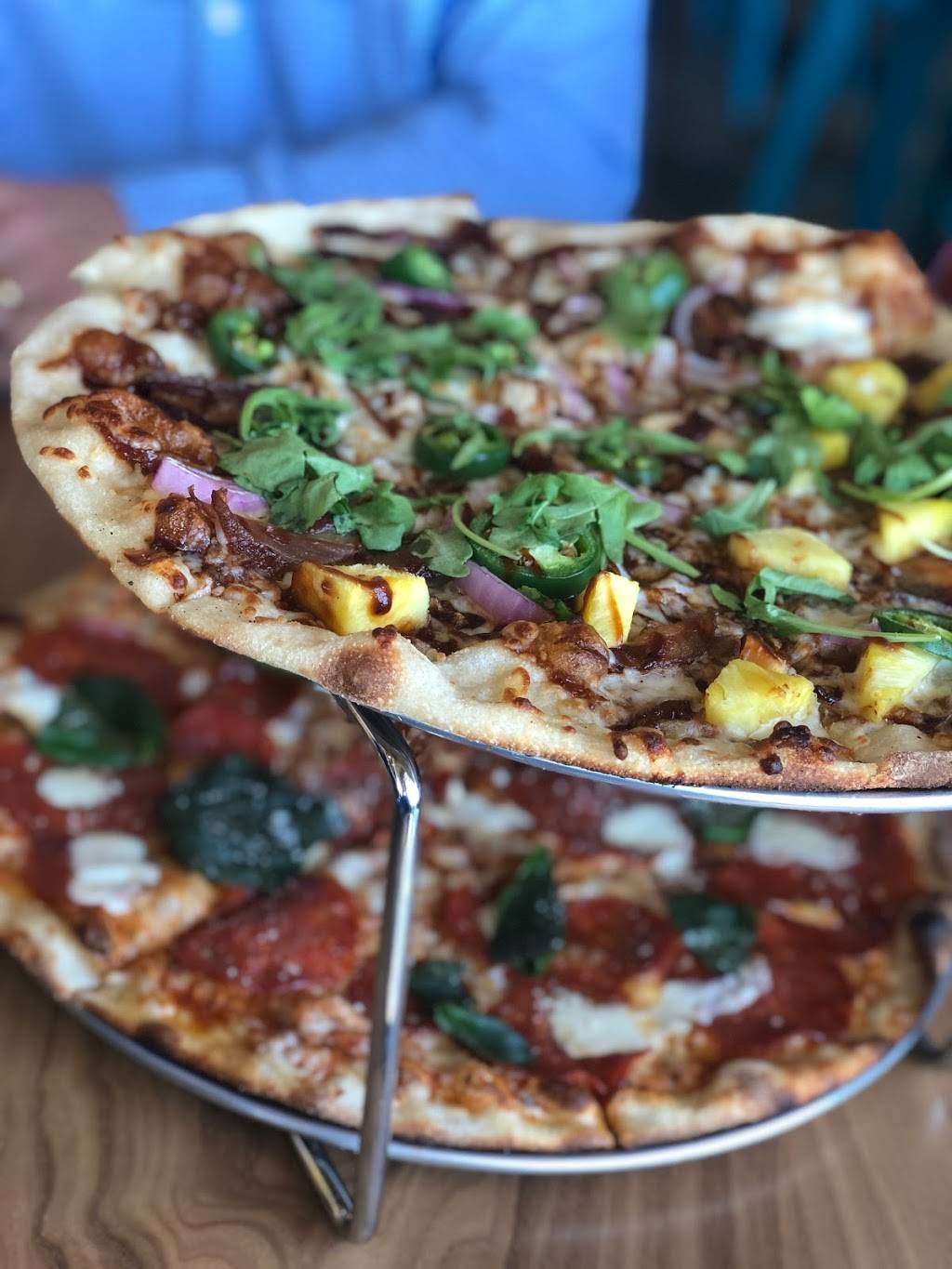 Farmhouse Pizza | restaurant | 1813 Laurens Rd, Greenville, SC 29607, USA | 8642480346 OR +1 864-248-0346