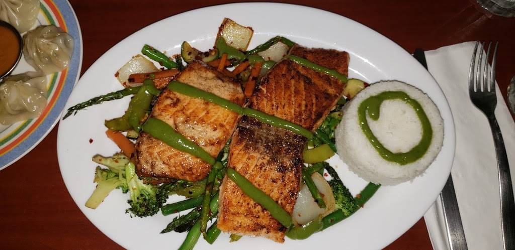 Cafe Momo | cafe | 1065 Hanover St, Manchester, NH 03104, USA | 6036233733 OR +1 603-623-3733