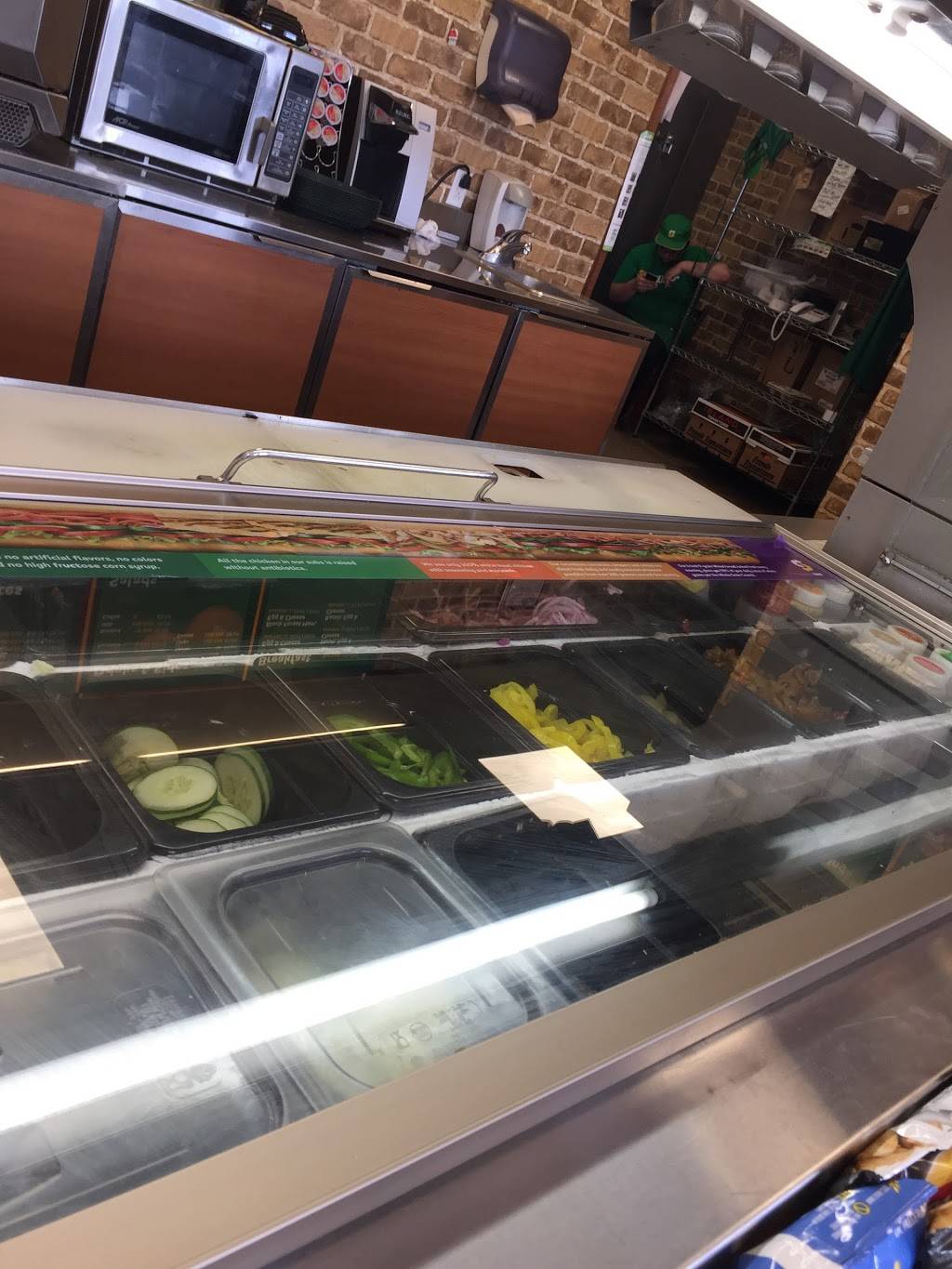 Subway Restaurants | restaurant | 135 W Ocean View Ave Unit #26-27, Shopping Ctr, Norfolk, VA 23503, USA | 7575831989 OR +1 757-583-1989