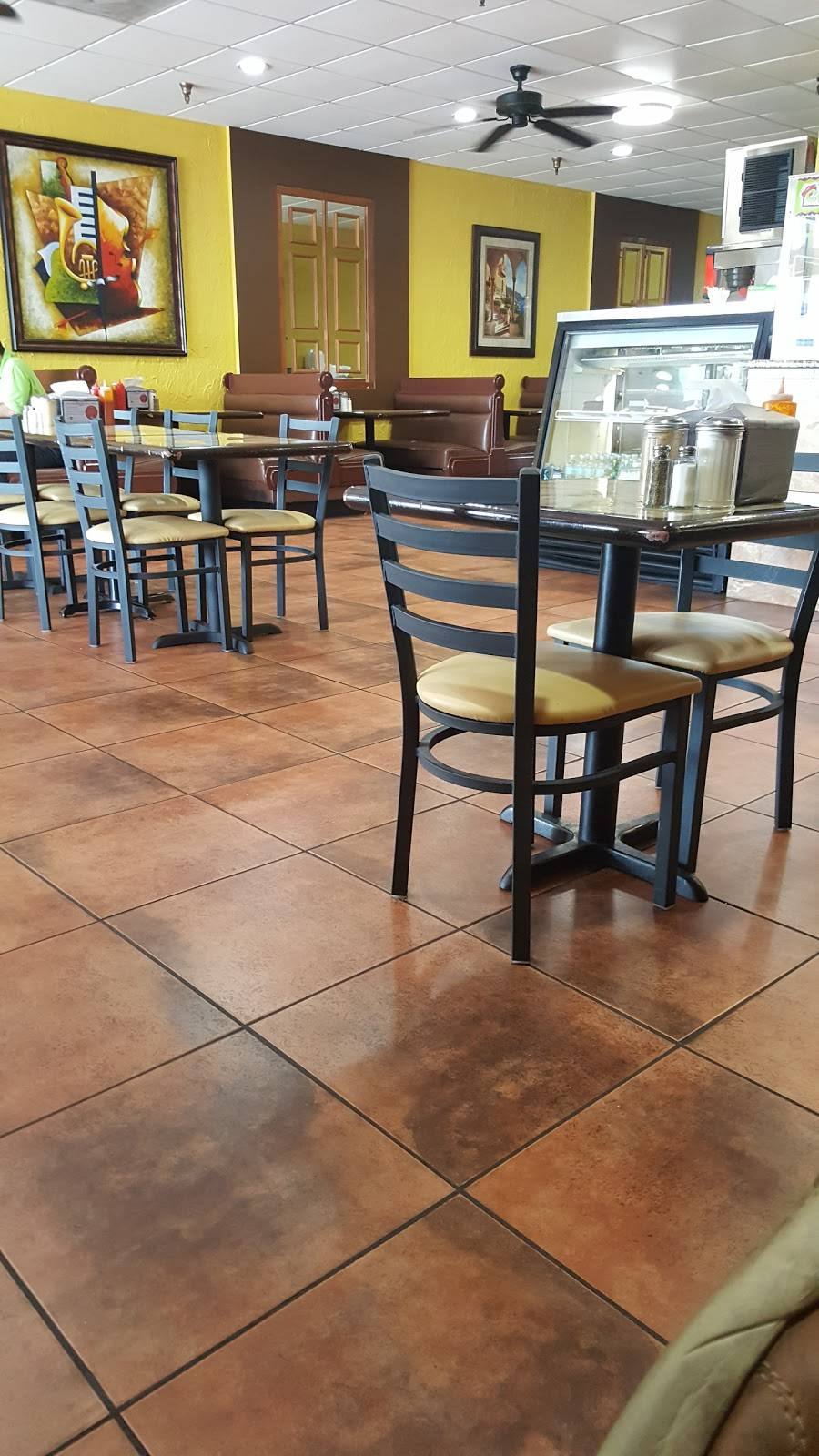 Hebers Cuban Cafe East Orlando | cafe | 587 S Chickasaw Trail, Orlando, FL 32825, USA | 4077572901 OR +1 407-757-2901