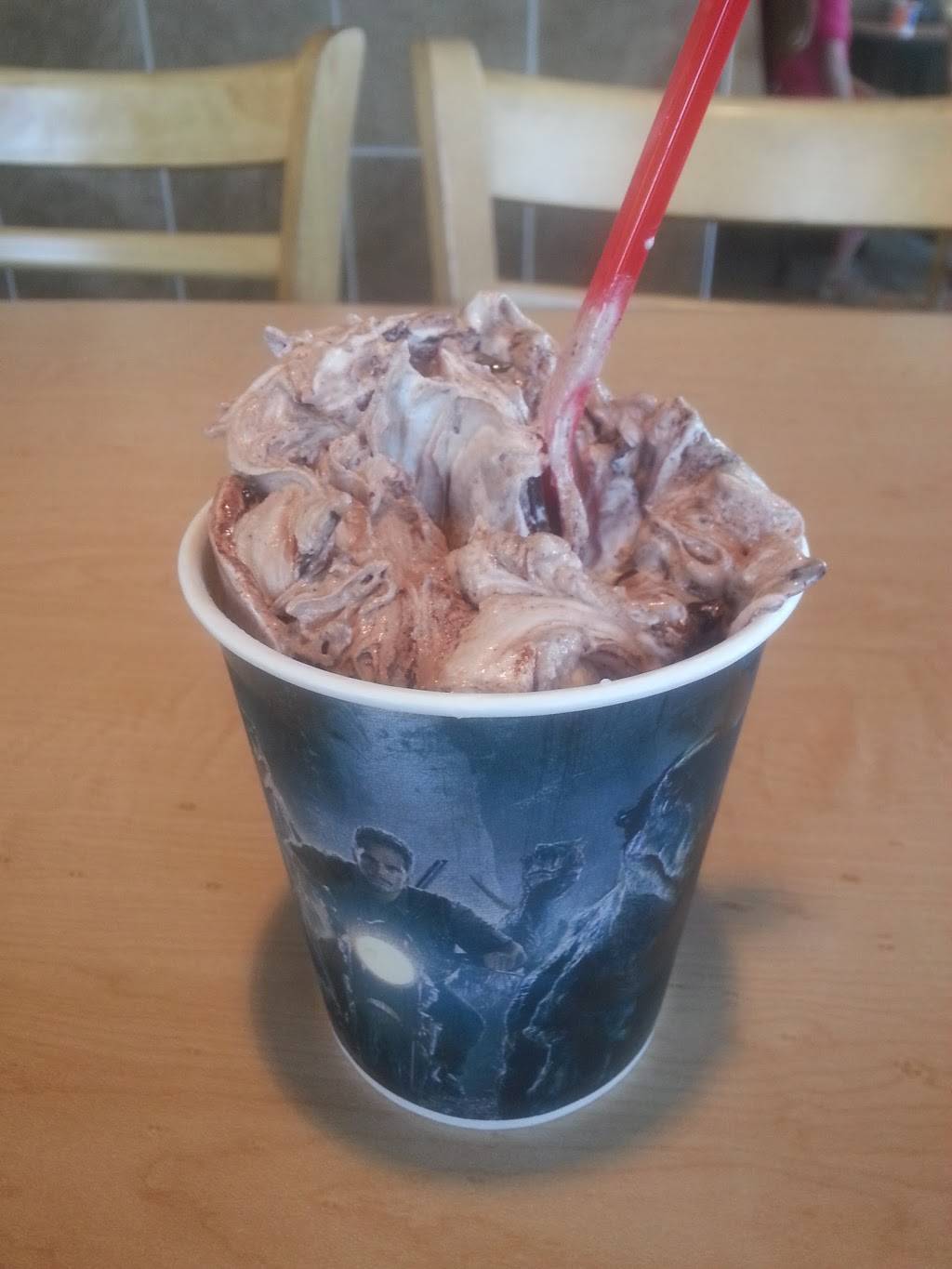 Dairy Queen Grill & Chill | restaurant | 888 S Main St, Lapeer, MI 48446, USA | 8106673288 OR +1 810-667-3288