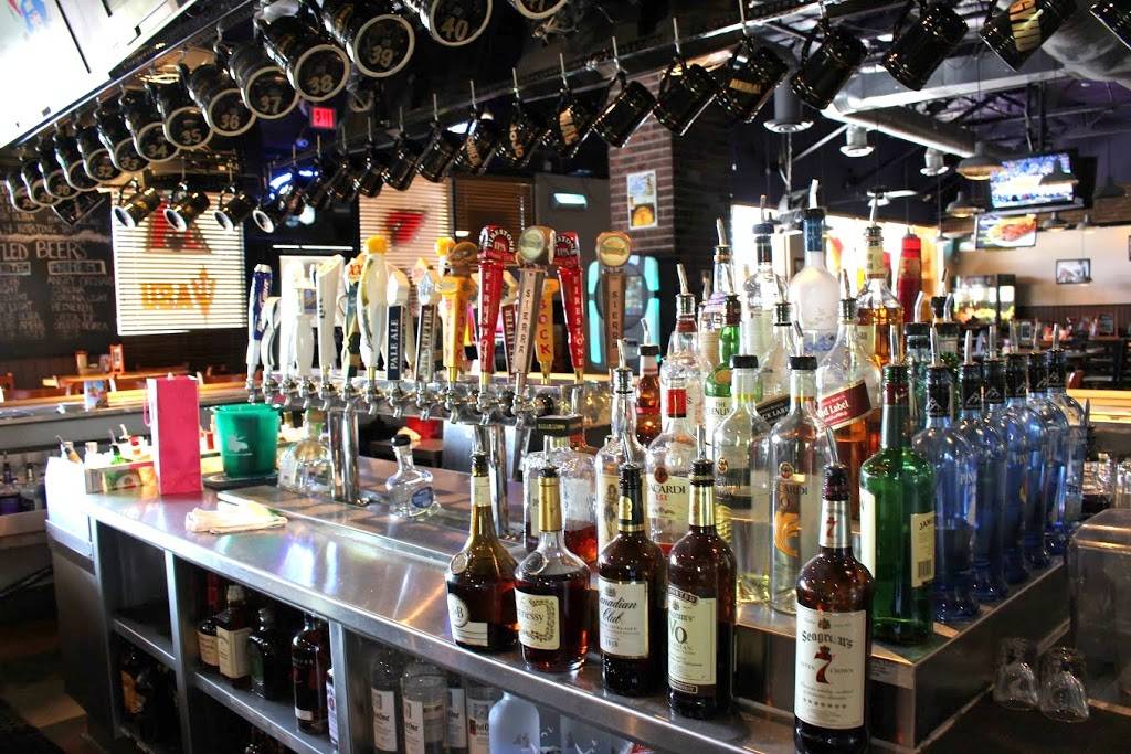 T Cs Pub & Grub | restaurant | 7205 S Power Rd, Queen Creek, AZ 85142, USA | 4809880313 OR +1 480-988-0313