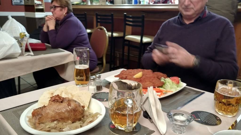 The Golden Pheasant | restaurant | 733 Lakeshore Rd E, Mississauga, ON L5G 1J7, Canada | 9057819374 OR +1 905-781-9374