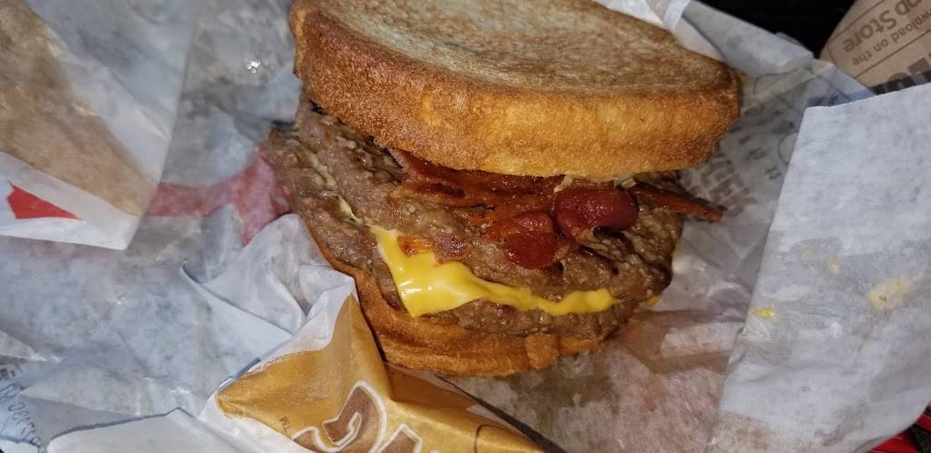 Carls Jr. | meal takeaway | 1943 17th St, Santa Ana, CA 92705, USA | 7145649348 OR +1 714-564-9348