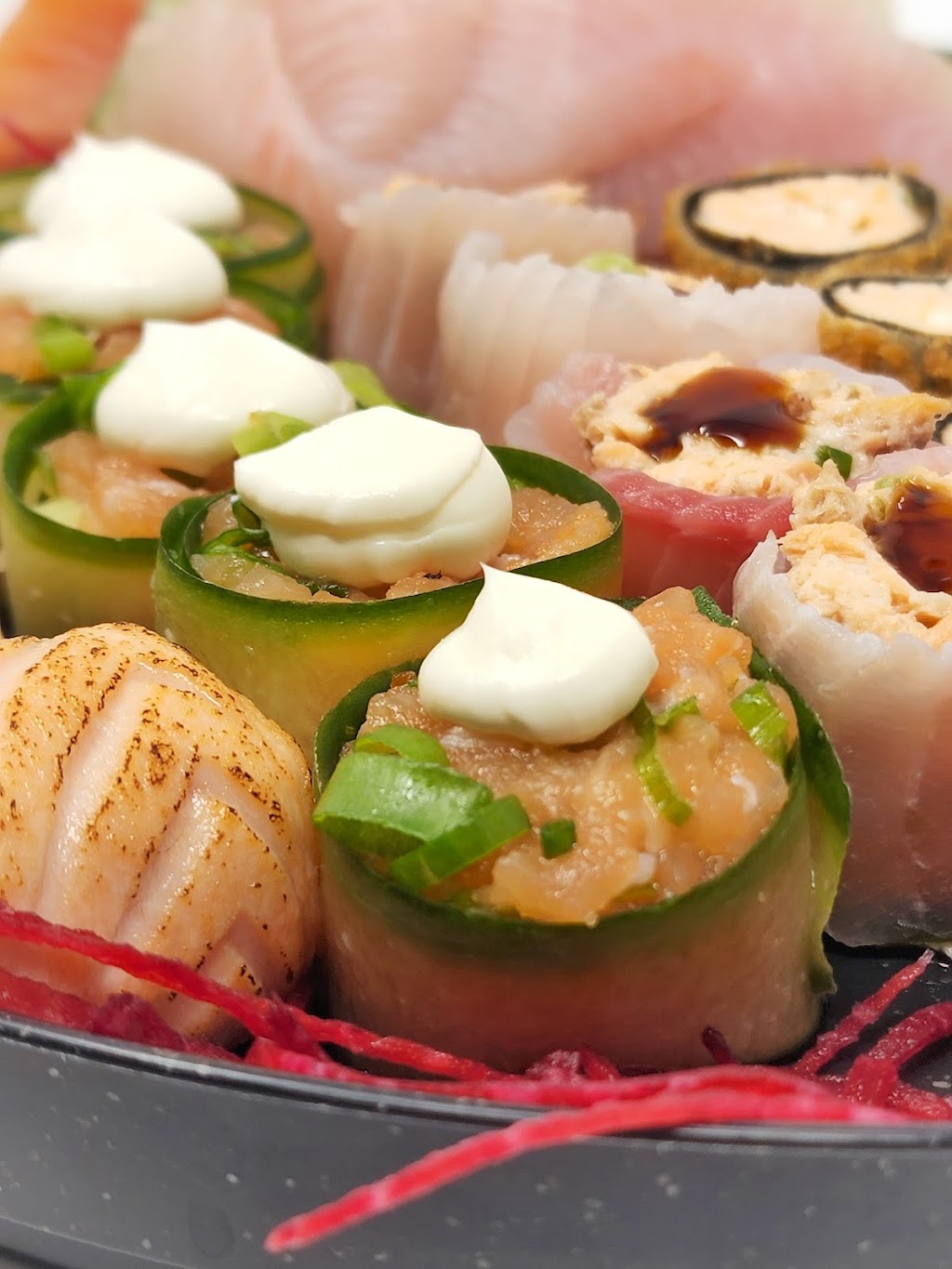 Sugoi Restaurant | restaurant | 415 Lawrence St, Lowell, MA 01852, USA | 9782277785 OR +1 978-227-7785