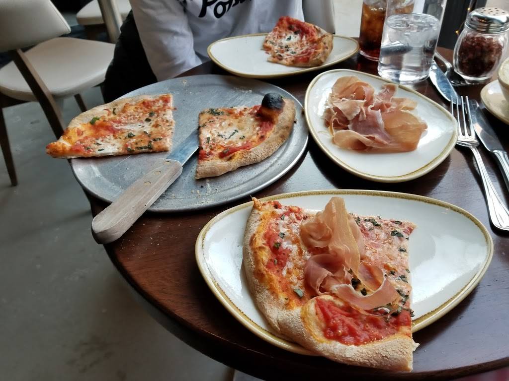 La Lanterna | restaurant | 1224 Griswold St, Detroit, MI 48226, USA | 3139628821 OR +1 313-962-8821