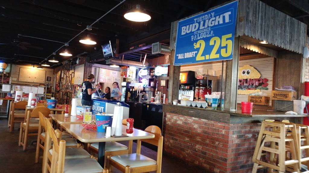 Grumps Burgers | restaurant | 1704 N Main St, Cleburne, TX 76033, USA | 8177742874 OR +1 817-774-2874