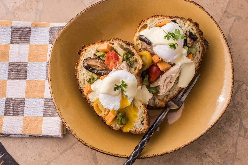 Pierrot Gourmet at The Peninsula | cafe | 108 E Superior St, Chicago, IL 60611, USA | 3125736749 OR +1 312-573-6749