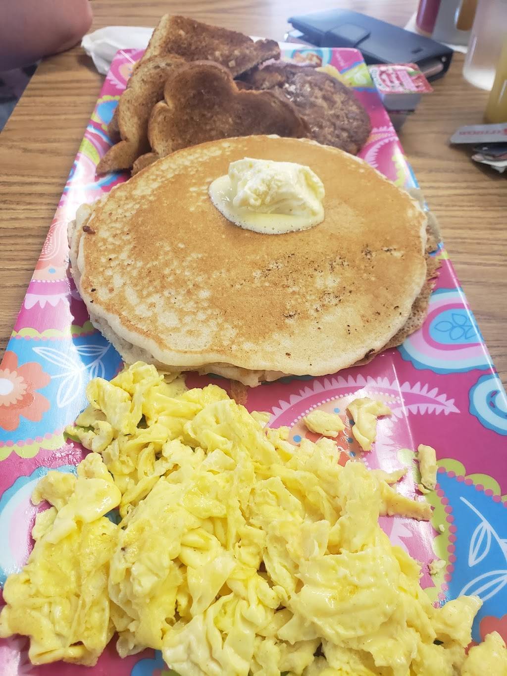 Shirleys Country Kitchen | restaurant | 5924 Old French Rd, Erie, PA 16509, USA | 8148688600 OR +1 814-868-8600