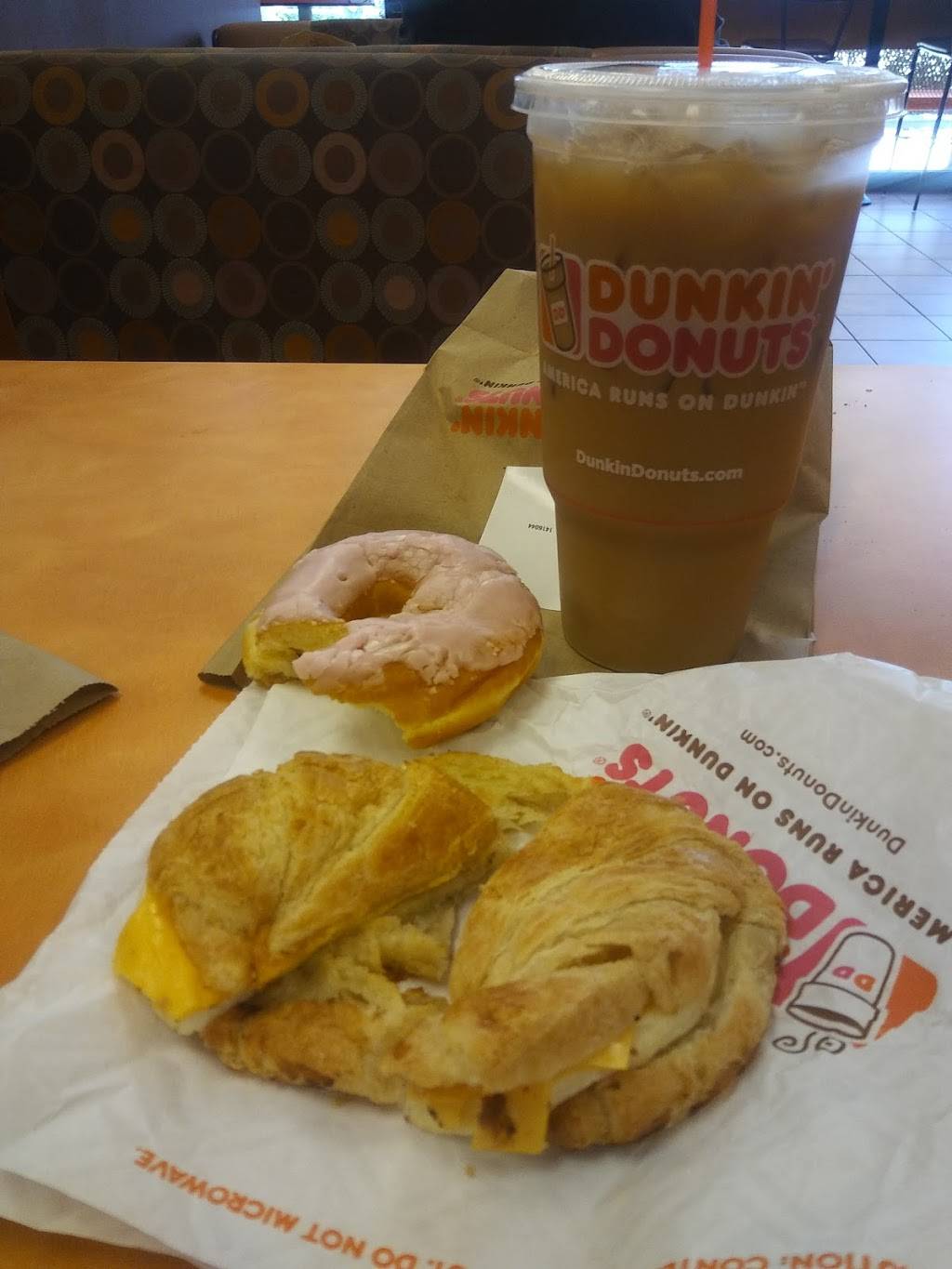 Dunkin | bakery | 21401 Powerline Rd, Boca Raton, FL 33433, USA | 5617573731 OR +1 561-757-3731
