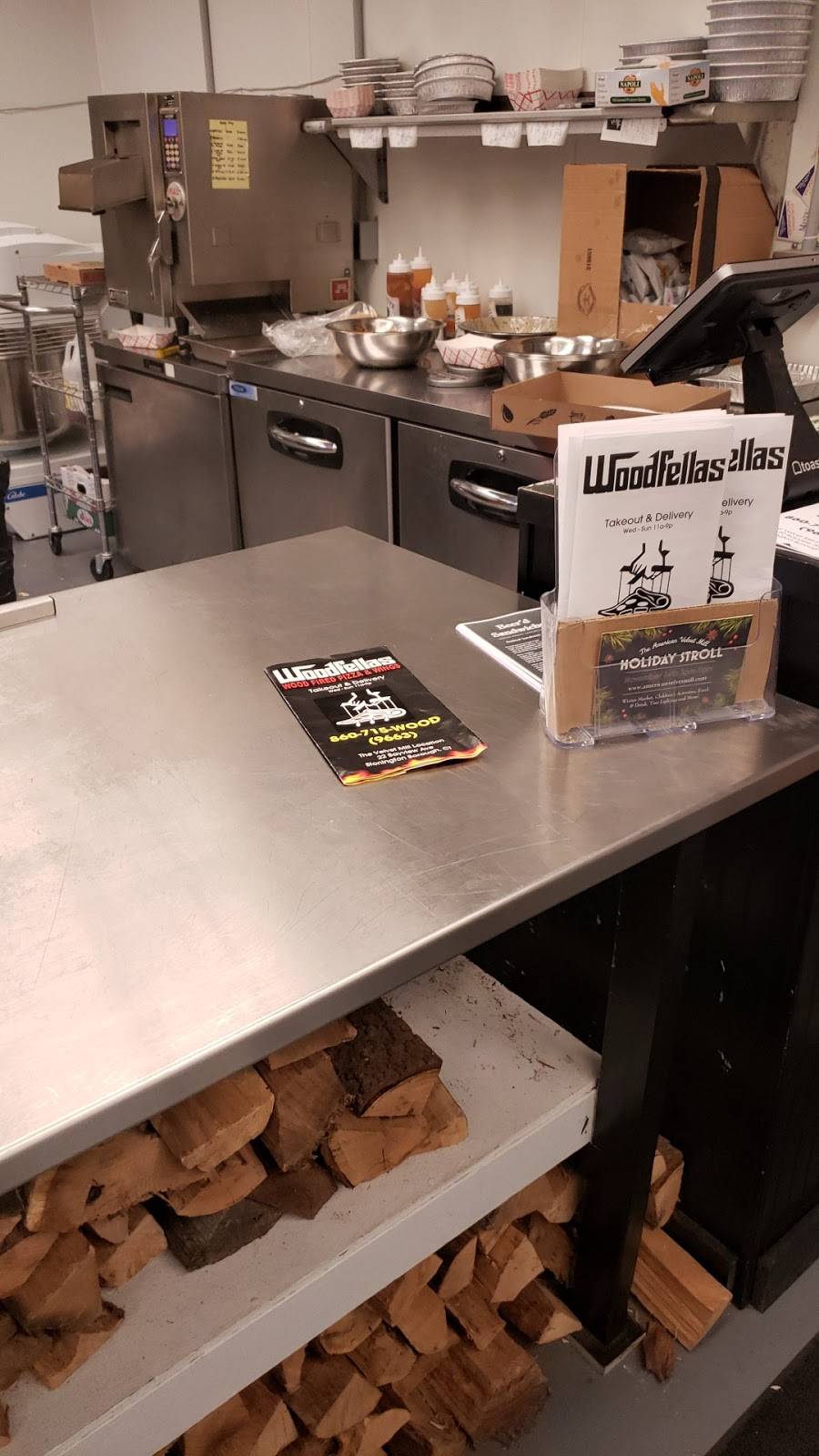 Woodfellas Pizza & Wings | restaurant | 22 Bayview Ave, Stonington, CT 06378, USA | 8607159663 OR +1 860-715-9663