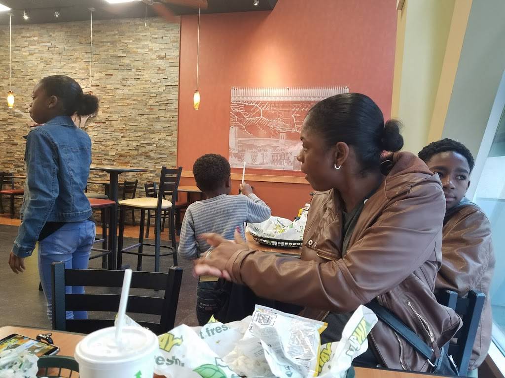 Subway | meal takeaway | 1000 S Hope St # C, Los Angeles, CA 90015, USA | 2137420782 OR +1 213-742-0782