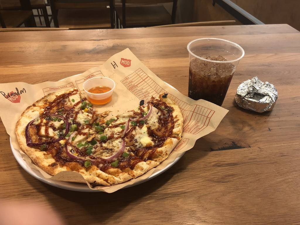 MOD Pizza | restaurant | 1435 N Loop 1604 E, San Antonio, TX 78258, USA | 2106108850 OR +1 210-610-8850