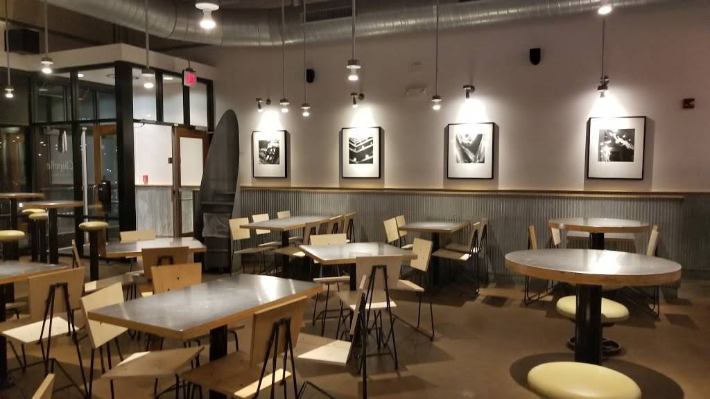 Chipotle Mexican Grill | restaurant | 9761 Vista Way, Garfield Heights, OH 44125, USA | 2166626402 OR +1 216-662-6402