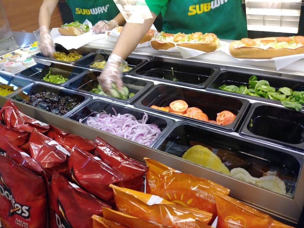 Subway | meal takeaway | 10086-B Long Point Rd, Houston, TX 77055, USA | 7134681122 OR +1 713-468-1122