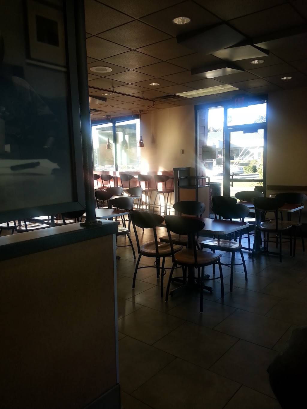 Jack in the Box | restaurant | 4702 S, Center St, Tacoma, WA 98409, USA | 2534603441 OR +1 253-460-3441