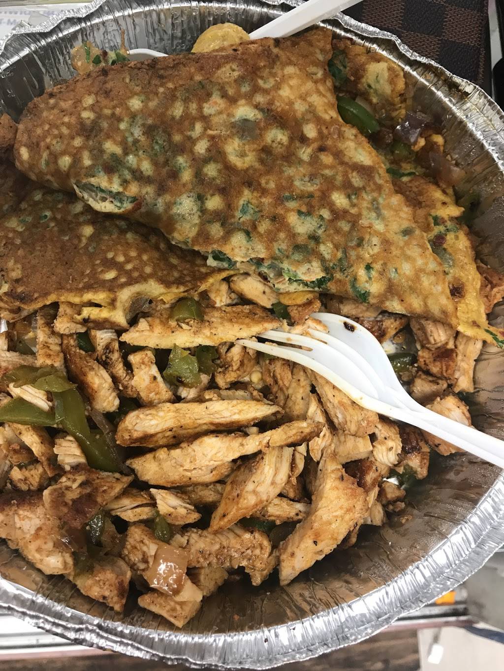 Crown Fried Chicken | restaurant | 83 Livonia Ave, Brooklyn, NY 11212, USA | 7183850702 OR +1 718-385-0702