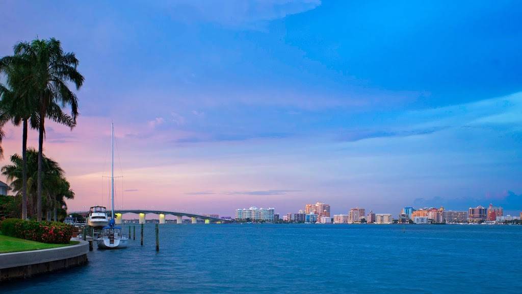 Bird Key Yacht Club | restaurant | 301 Bird Key Dr, Sarasota, FL 34236, USA | 9419534455 OR +1 941-953-4455