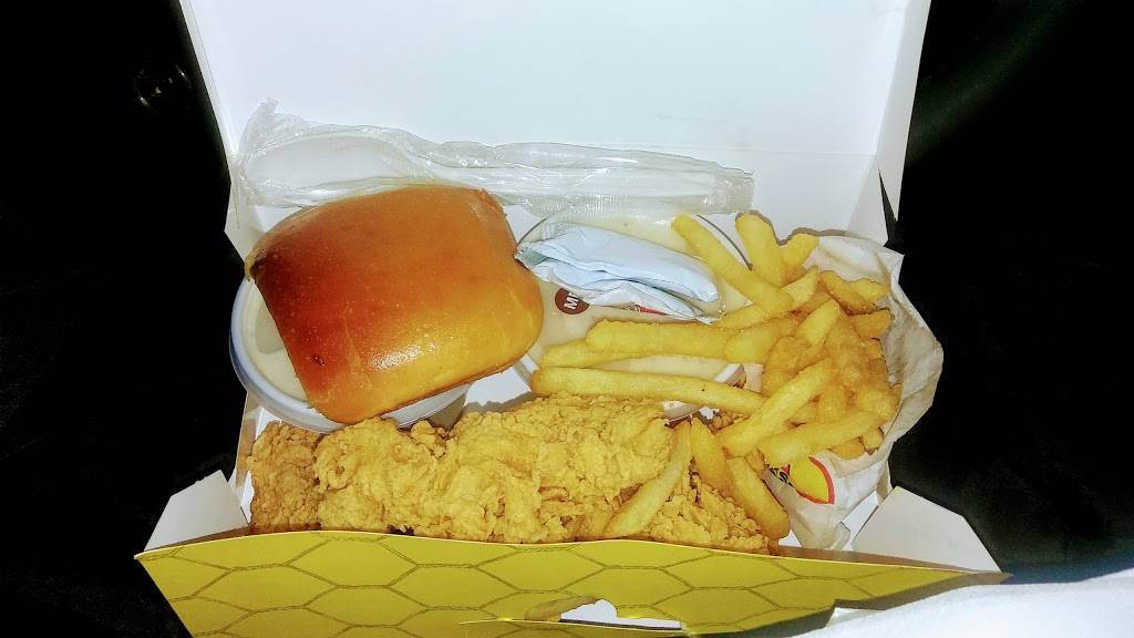 Wingstop | restaurant | 10910 N Central Expy, Dallas, TX 75231, USA | 2143739464 OR +1 214-373-9464