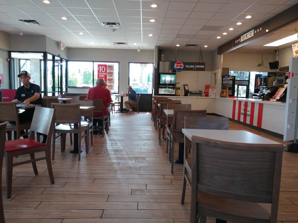 KFC | restaurant | 25925 Pacific Hwy S, Des Moines, WA 98198, USA | 2539412868 OR +1 253-941-2868