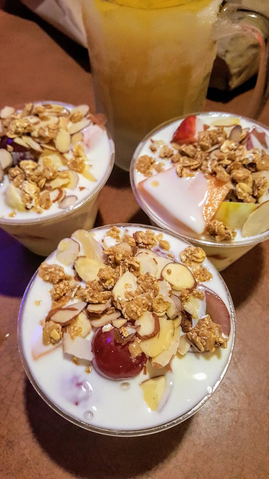 La Plaza Tapatia | restaurant | 4233 Shoppers Ln, Columbus, OH 43228, USA | 6142760333 OR +1 614-276-0333