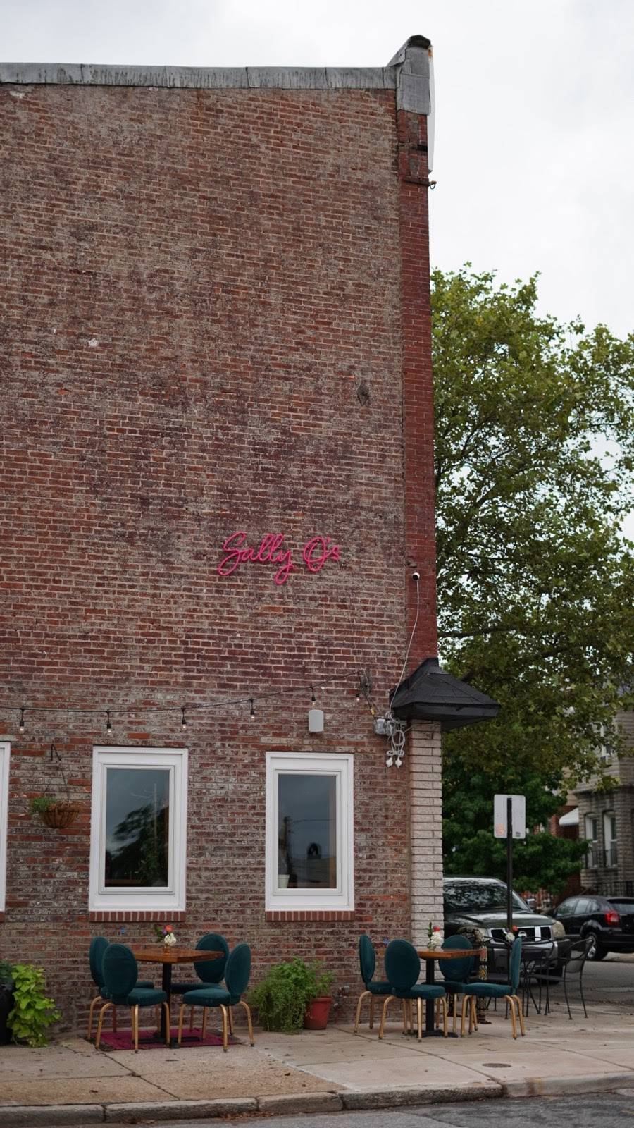 Sally Os | restaurant | 3531 Gough St, Baltimore, MD 21224, USA | 4106245631 OR +1 410-624-5631