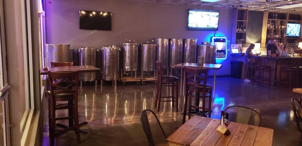 Clearwater Social Brew and Cork | restaurant | 483 Mandalay Ave Suite 212, Clearwater Beach, FL 33767, USA | 7272397007 OR +1 727-239-7007