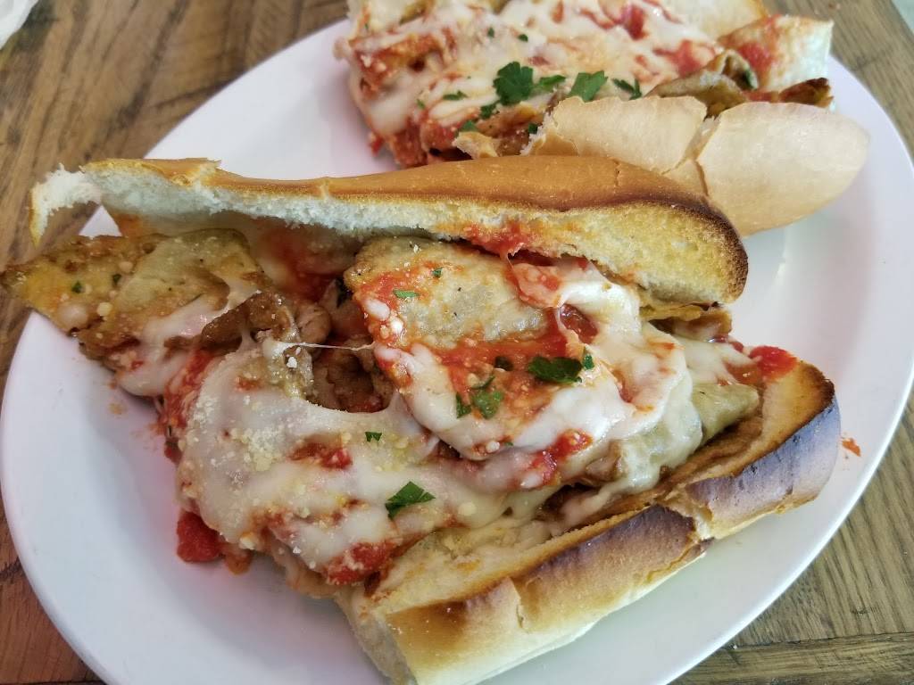 Michaels Pizzeria | meal delivery | 1645 SE 3rd Ct, Deerfield Beach, FL 33441, USA | 9544261515 OR +1 954-426-1515