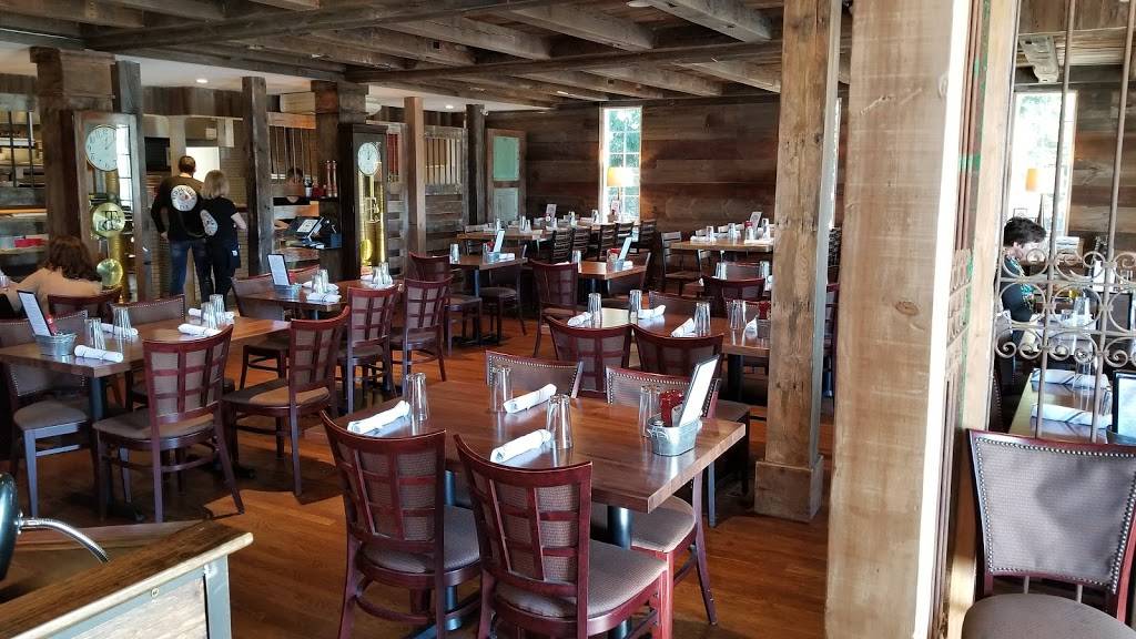 Red Rooster Pub | restaurant | 43 Danbury Rd, Ridgefield, CT 06877, USA | 2034033021 OR +1 203-403-3021