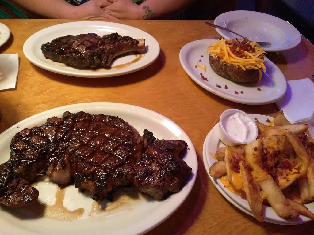 Texas Roadhouse | restaurant | 70 Buckwalter Rd, Royersford, PA 19468, USA | 6109484006 OR +1 610-948-4006