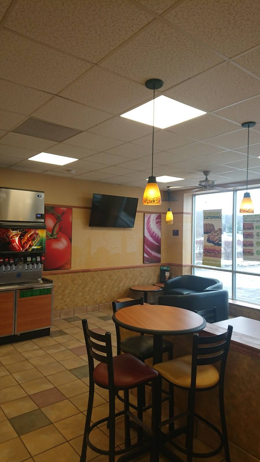 Subway | restaurant | 48 Monongahela Ave, Glassport, PA 15045, USA | 4128965372 OR +1 412-896-5372