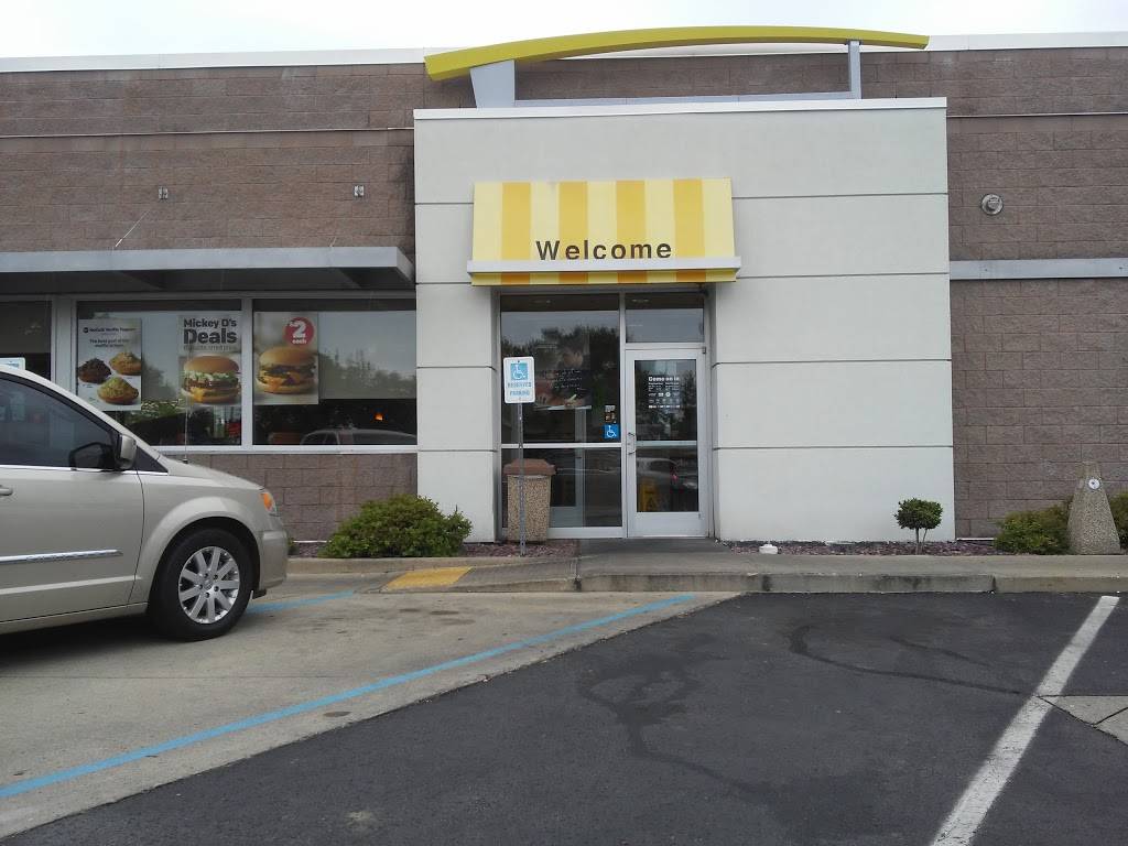 McDonalds | cafe | 121 Marlin Dr, Greenwood, IN 46142, USA | 3178828097 OR +1 317-882-8097