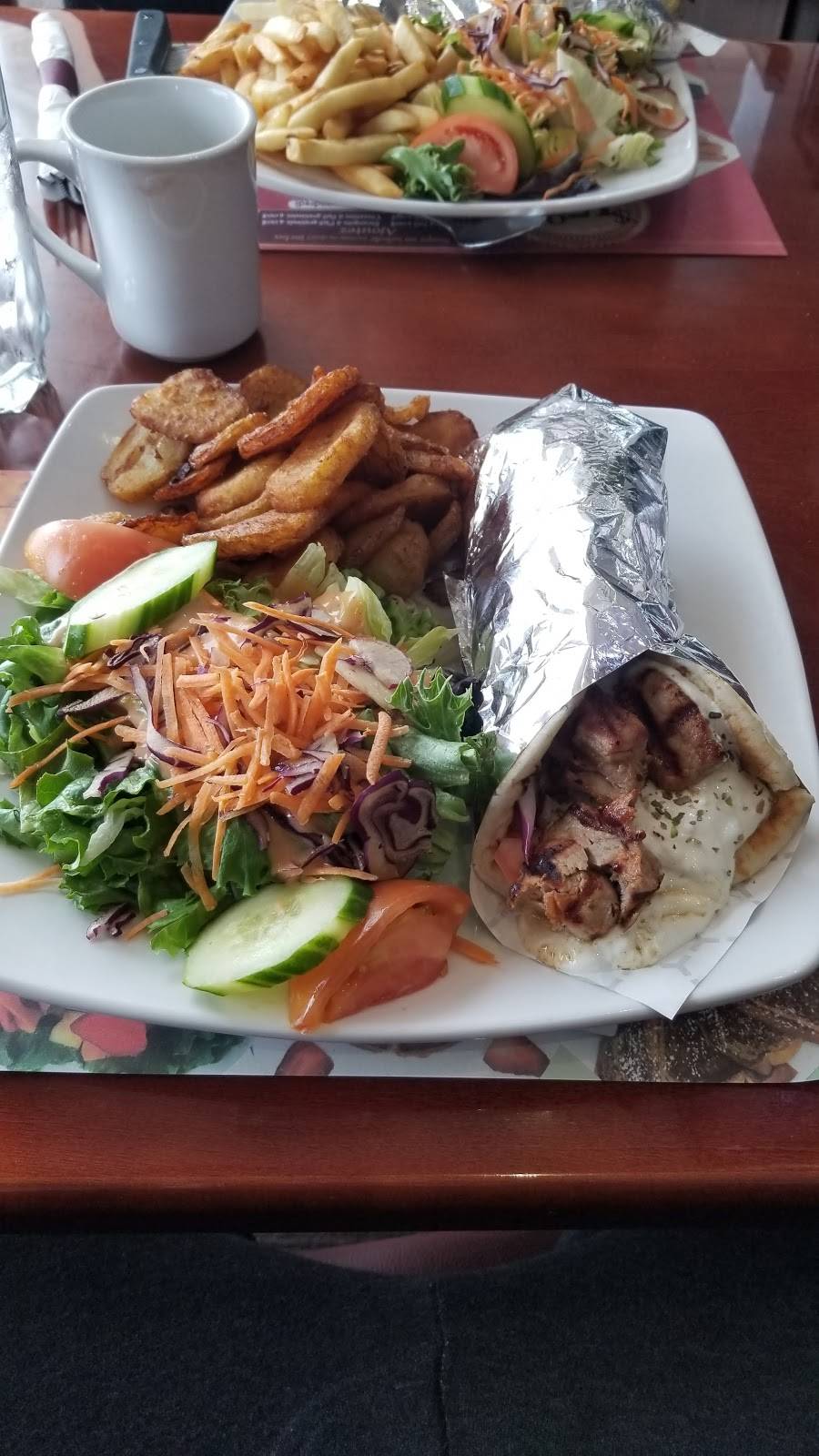 Restaurant La Flamberie | restaurant | 2015 Boulevard des Laurentides E, Laval, QC H7M 2R2, Canada | 4506692345 OR +1 450-669-2345