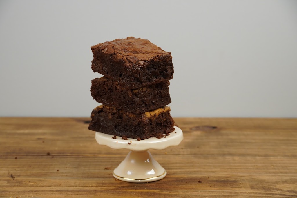 Allie Grace Bakery | bakery | 2506 US-43 #101, Lawrenceburg, TN 38464, USA | 9312440809 OR +1 931-244-0809