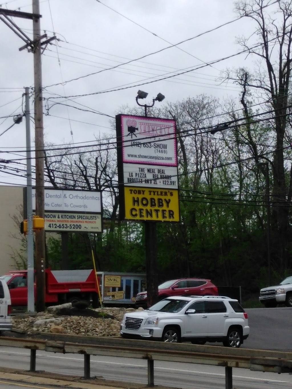 Showcase Pizza | restaurant | 109 Curry Hollow Rd, Pleasant Hills, PA 15236, USA | 4126537469 OR +1 412-653-7469