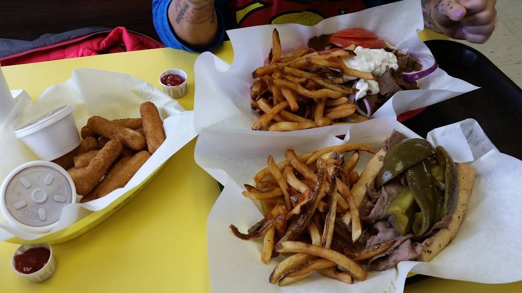 Sammies | restaurant | 215 W Rollins Rd, Round Lake Beach, IL 60073, USA | 8475464674 OR +1 847-546-4674